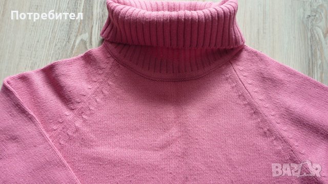 Пуловер с висока яка-L