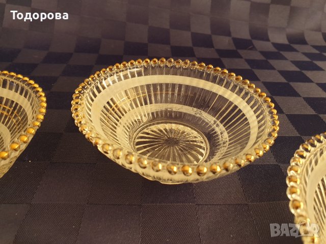 Стари стъклени купички с богата позлата - 9 броя., снимка 3 - Сервизи - 41593001