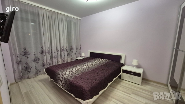 Комплект спалня с гардероб и нощни шкафчета , снимка 4 - Спални и легла - 52016703