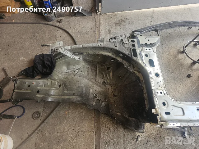 Ляв панел за Голф 8 предна и средна колонка, снимка 2 - Части - 55796812