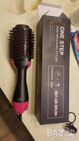 Четка сешоар с горещ въздух