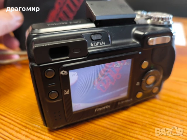 FUJIFILM E900 9 MEGA PIXELS , снимка 6 - Фотоапарати - 50560805