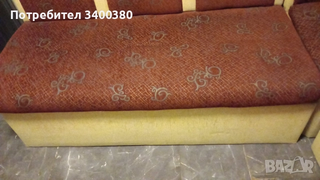 Ъглова Пейка Много Запазена , снимка 2 - Дивани и мека мебел - 52705400