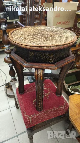 винтидж табуретка дърво и месинг