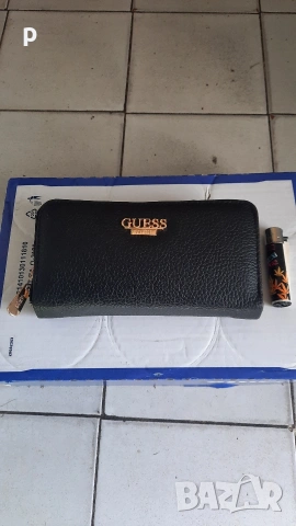 Портмоне на Guess, снимка 5 - Портфейли, портмонета - 53652122