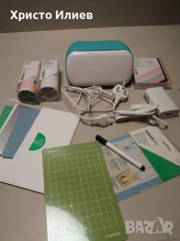 Режещ плотер Cricut Joy с аксесоари, снимка 2 - Принтери, копири, скенери - 53606303
