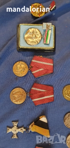 колекция от медали и отличия, вероятно военни или държавни награди, снимка 6 - Колекции - 52207747