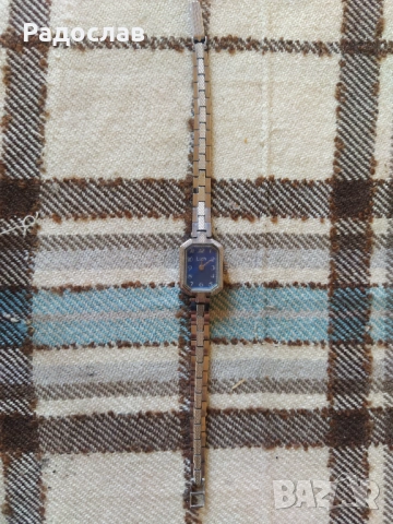 стар механичен часовник Луч