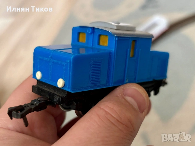 Дизелов локомотив Piko E69 1/87 HO влак DC, снимка 4 - Влакчета, самолети, хеликоптери - 53369812