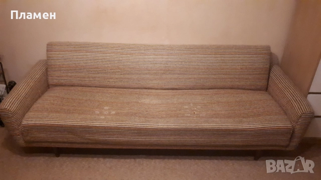 Подарявам ретро диван