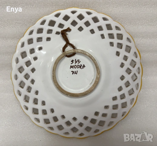 Винтидж порцеланова чиния за стена, от Модра - Словакия - ръчно рисувана, снимка 2 - Антикварни и старинни предмети - 53691867