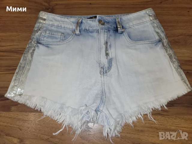 Къси дънки със сребърен кант, снимка 2 - Къси панталони и бермуди - 50747518