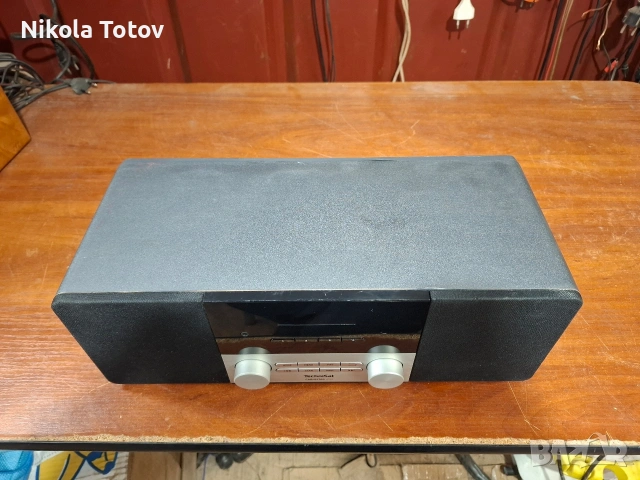 Продава се интернет радио TechniSat , снимка 2 - Радиокасетофони, транзистори - 53612108