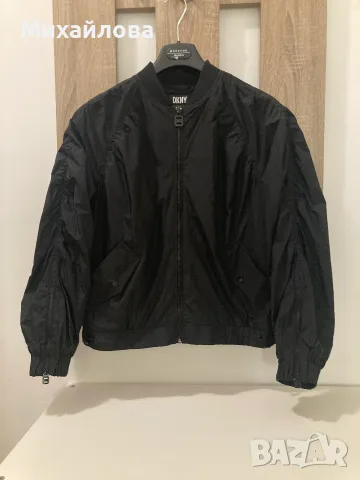 Яке бомбър на DKNY, черено, размер М, снимка 4 - Якета - 56372668