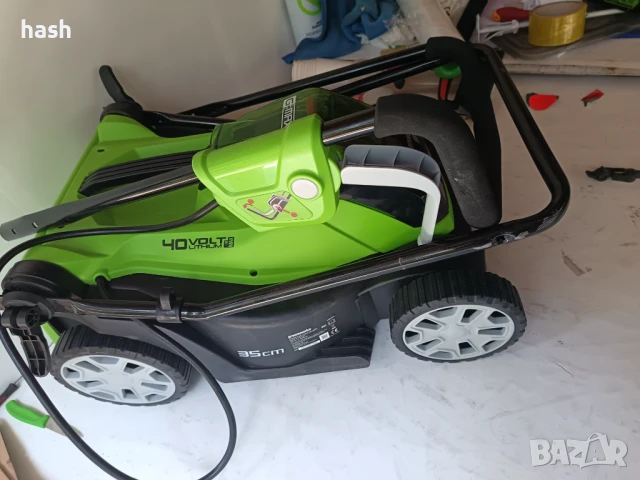 Акумулаторна косачка Greenworks G40LM35, 40V, 35 см, 40 л, Без батерия и зарядно, снимка 2 - Градинска техника - 50685229