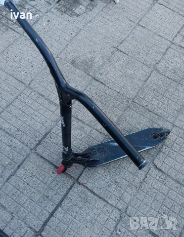 Къстъм тротинетка за трикове, снимка 2 - Скутери и тротинетки - 47718224