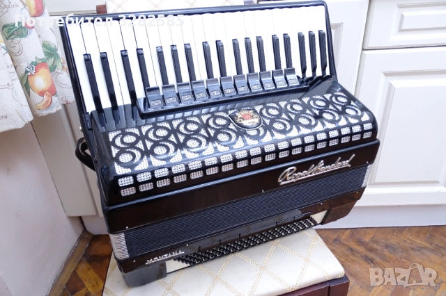Акордеон ROYAL STANDARD MONTANA 120 баса