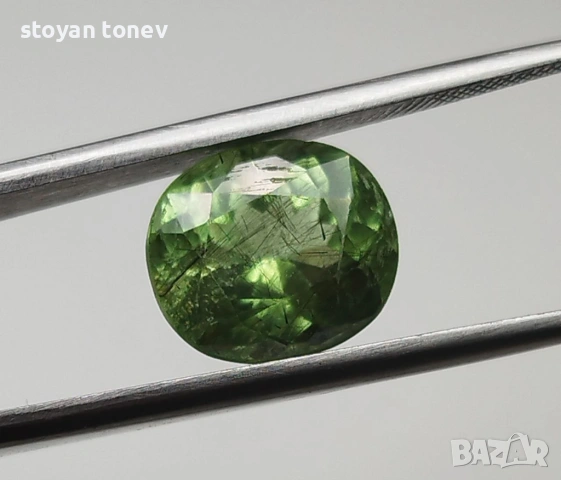 Уникален колекционерски камък – 4.50 карата натурален рутилен ябълково-зелен перидот от Пакистан!, снимка 11 - Други - 53774887