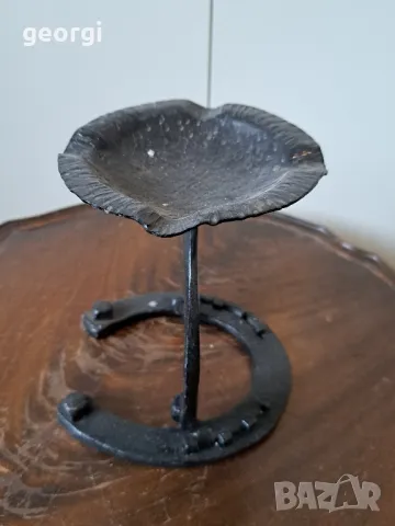 метален пепелник от подкови  2/5, снимка 3 - Колекции - 48860470