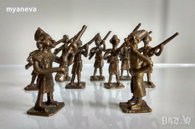Бронзови фигурки на войници , снимка 1