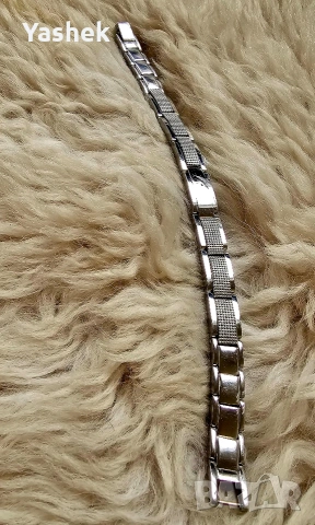 Продавам изключително красива гривна на марката LACOSTE, снимка 3 - Гривни - 53290448