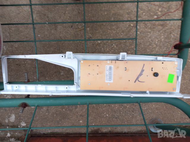 Продавам на части пералня Indesit EWE 71083 W, снимка 9 - Перални - 39468634