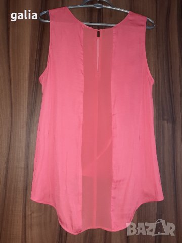 Сатенен топ Ginatricot, снимка 2 - Корсети, бюстиета, топове - 41674899