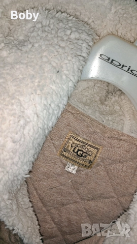 UGG Australia  - продадено, снимка 2 - Якета - 52009743