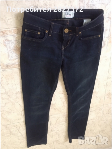 Продавам елегантни, еластични,маркови дънки 