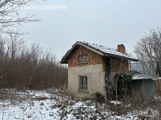 Продава се парцел с вила – гр. Плевен, местност "Стражата", снимка 6 - Къщи - 50006541