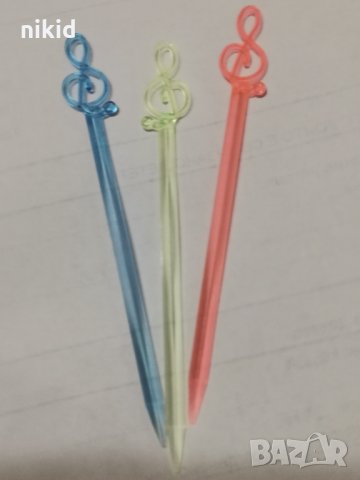 25 бр нота ноти цветни пластмасови клечки топери за парти хапки плодове украса и декорация, снимка 2 - Други - 35741675