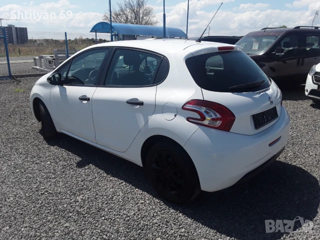 Пежо 208 1.4hdi, снимка 7 - Автомобили и джипове - 50989510