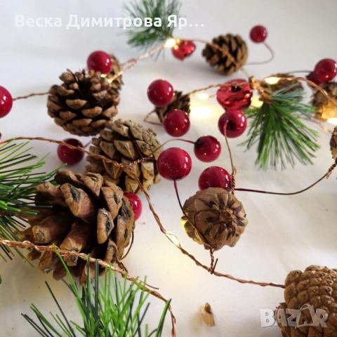 Светеща коледна украса с LED светлини, шишарки и борови клонки, снимка 3 - Други стоки за дома - 52262885