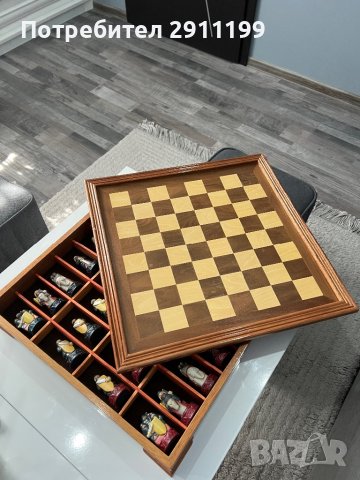 Уникален порцеланов шах, снимка 2 - Шах и табла - 42279526