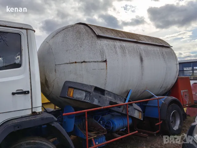 Mercedes цистерна на части, снимка 14 - Камиони - 49563491