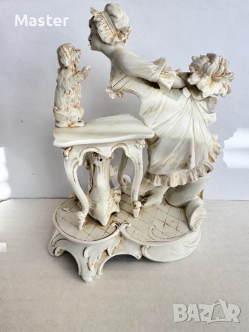 Порцеланова сцена от 20-ти век Бисквит "Дамата с кученцето"