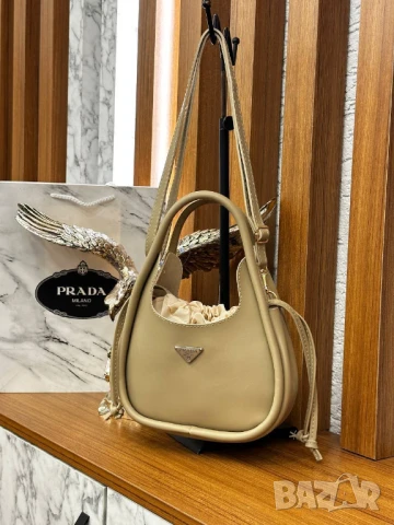 чанти prada, снимка 4 - Чанти - 51427758