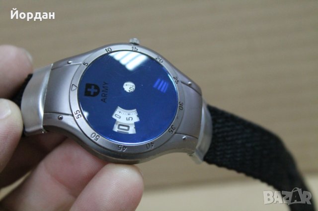 Мъжки кварцов дигитален часовник за швейцарската армия , снимка 2 - Мъжки - 35713884
