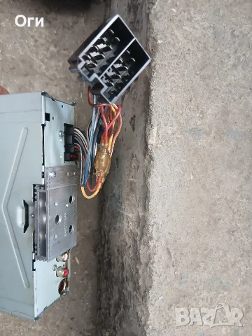 Авторадио със CD JVC KD-R469, снимка 2 - Аксесоари и консумативи - 56163430