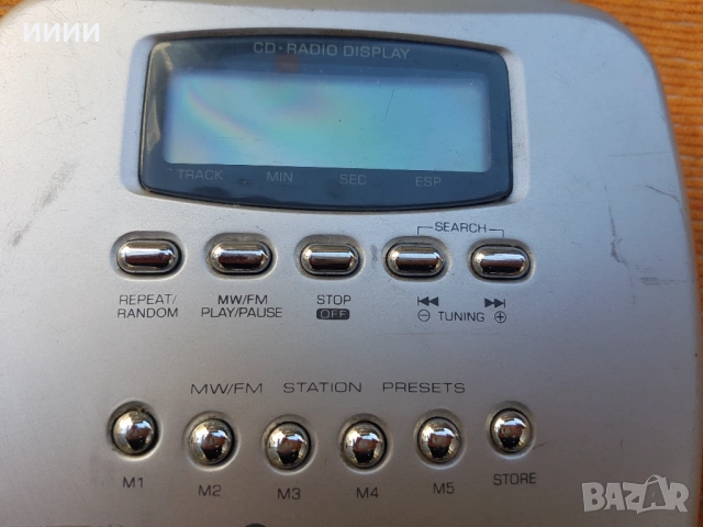 Дискмен плейър ROADSTAR с радио, снимка 2 - Аудиосистеми - 53697136