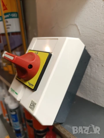 трифазни контакти и превключватели , снимка 4 - Друга електроника - 51039230