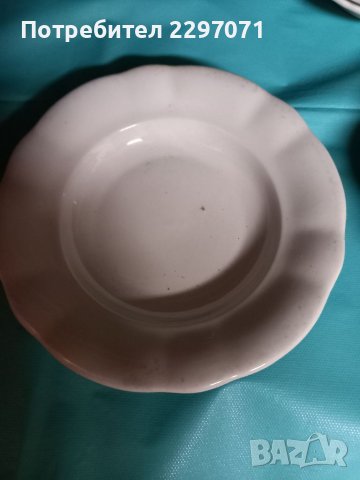 Бели  порцеланови чинии-ретро, снимка 2 - Чинии - 41100674