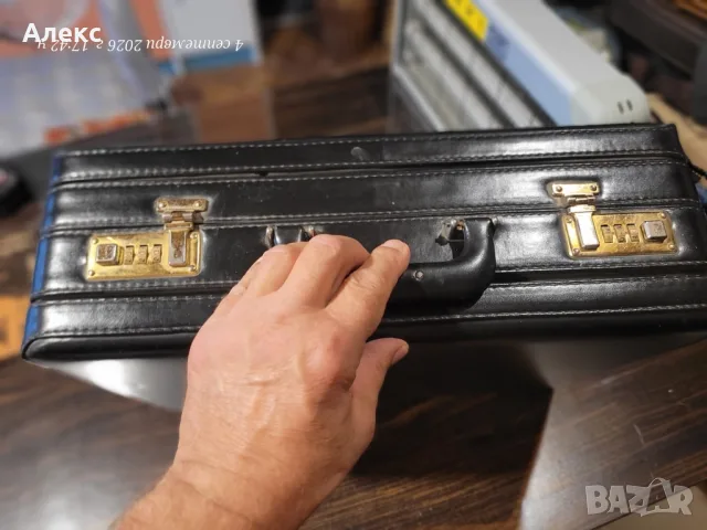 твърд куфар дипломатическо куфарче (Attache Case / Briefcase) , снимка 7 - Куфари - 55958572