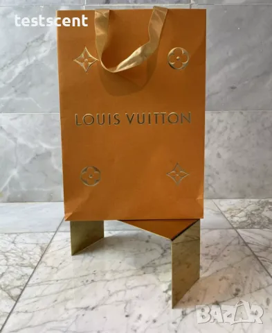 Подаръчна бутикова торба Louis Vuitton Holiday shopping bag торбичка автентична, снимка 13 - Подаръци за рожден ден - 25878549