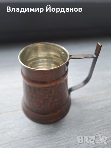 чаша за вино с дръжка от кована мед калайдисана 