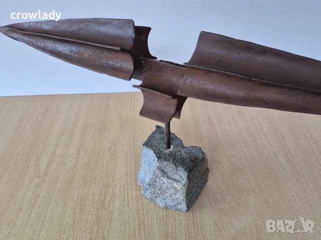 Яне Гаджев Сечение 2024 година модерна стилна и с излъчване творба, снимка 6 - Декорация за дома - 49411202