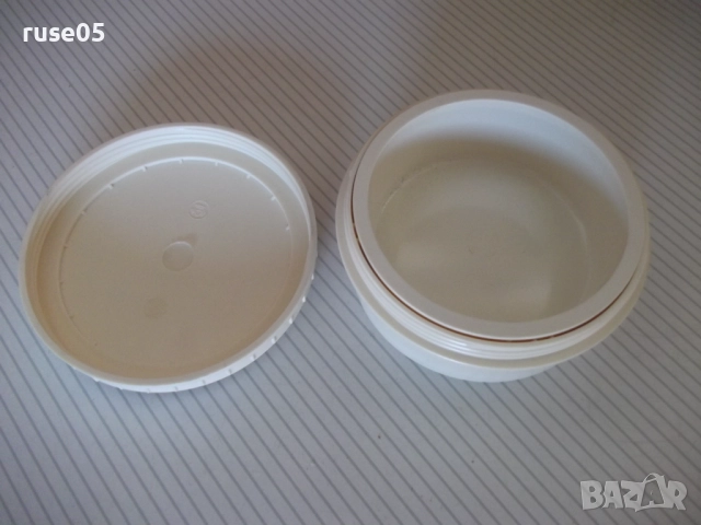 Кутия бакелитова кръгла от соца нова, снимка 4 - Кутии за храна - 51786874