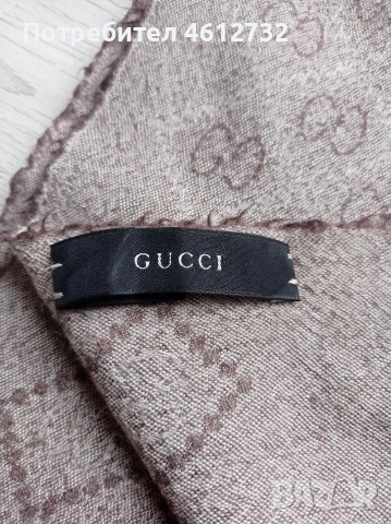 Оригинален дамски шал Gucci, снимка 4 - Шалове - 53522382