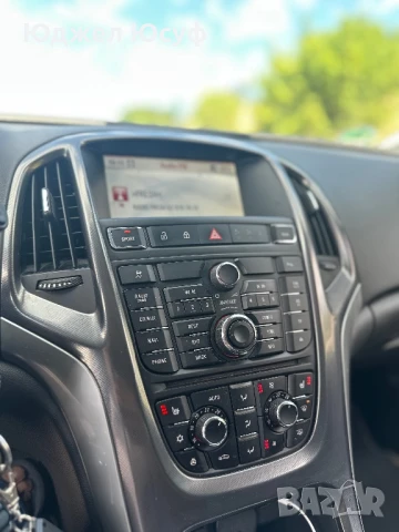 Opel Astra J, снимка 11 - Автомобили и джипове - 47540012