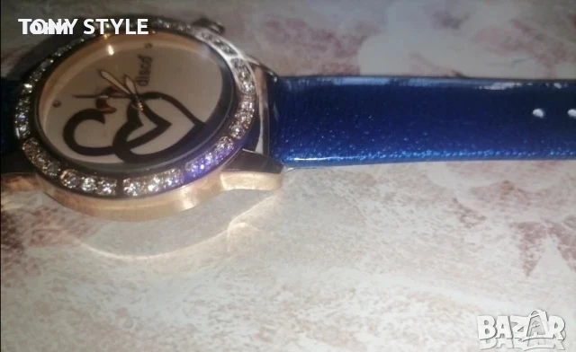 Нов Красив Дамски Часовник с Камъни, снимка 4 - Дамски - 51696879